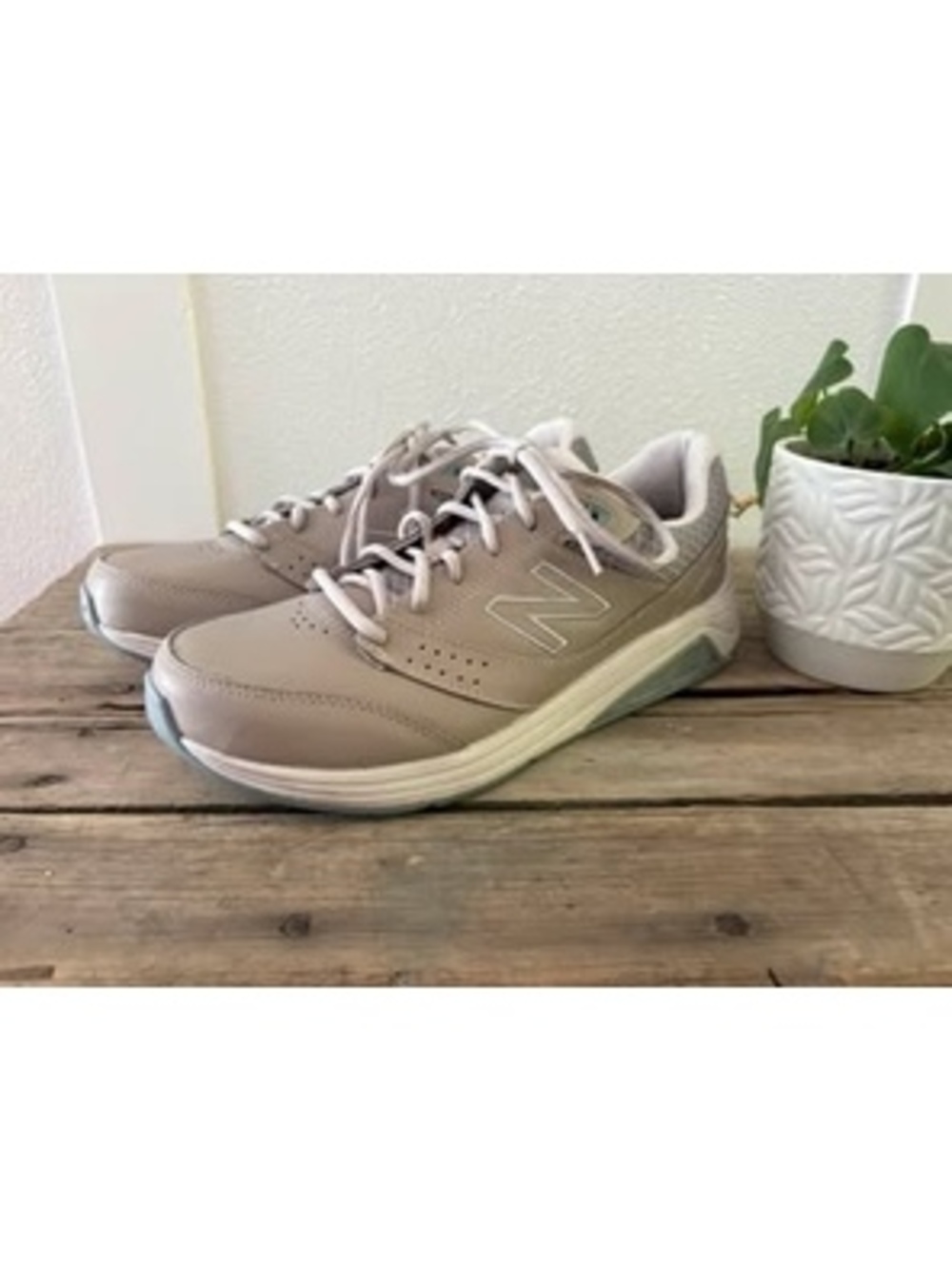 New Balance 928v3 Women's Walking Shoes Gray Size 11